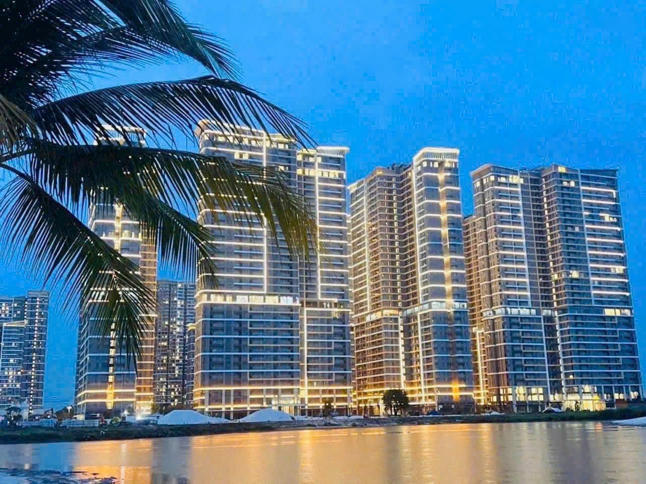 Cập Nhật Giá Bán Nhà Phố Vinhomes Cần Giờ, Vinhomes Hạ Long , Căn Hộ Vinhomes Grand Park, Vinhomes Long An, Vinhomes Hà Nội... - Cập nhật 24/7